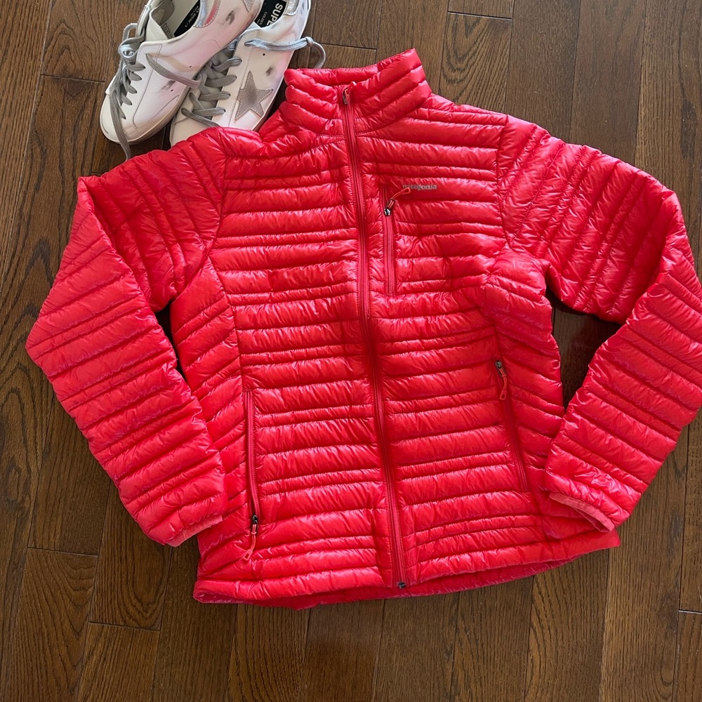 Woman’s sz S Patagonia ultralight puffer jacket